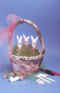 Kids will love transforming a plastic spoon into a happy Easter bunny!