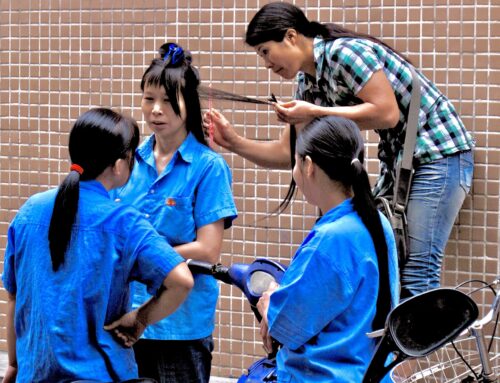Everyday Beauty: A Haircut in a Hidden Alley of China